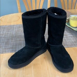 Koolaburra by UGG black boots